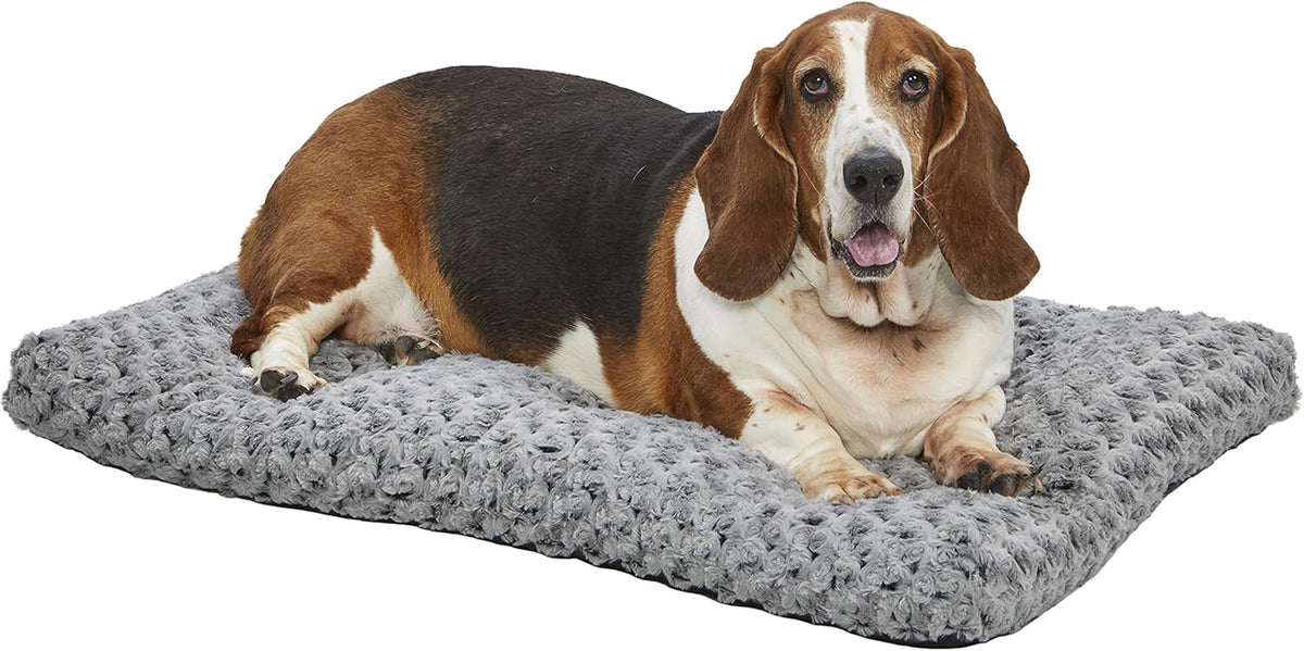 Small Quiettime Deluxe Coco Chic Pet Bed, Ultra-Soft & Overstuffed, Machine Washable, Fits 24-Inch Crate