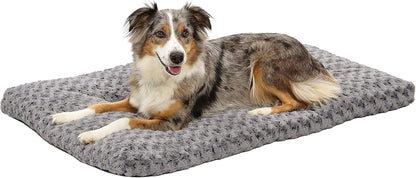 Small Quiettime Deluxe Coco Chic Pet Bed, Ultra-Soft & Overstuffed, Machine Washable, Fits 24-Inch Crate